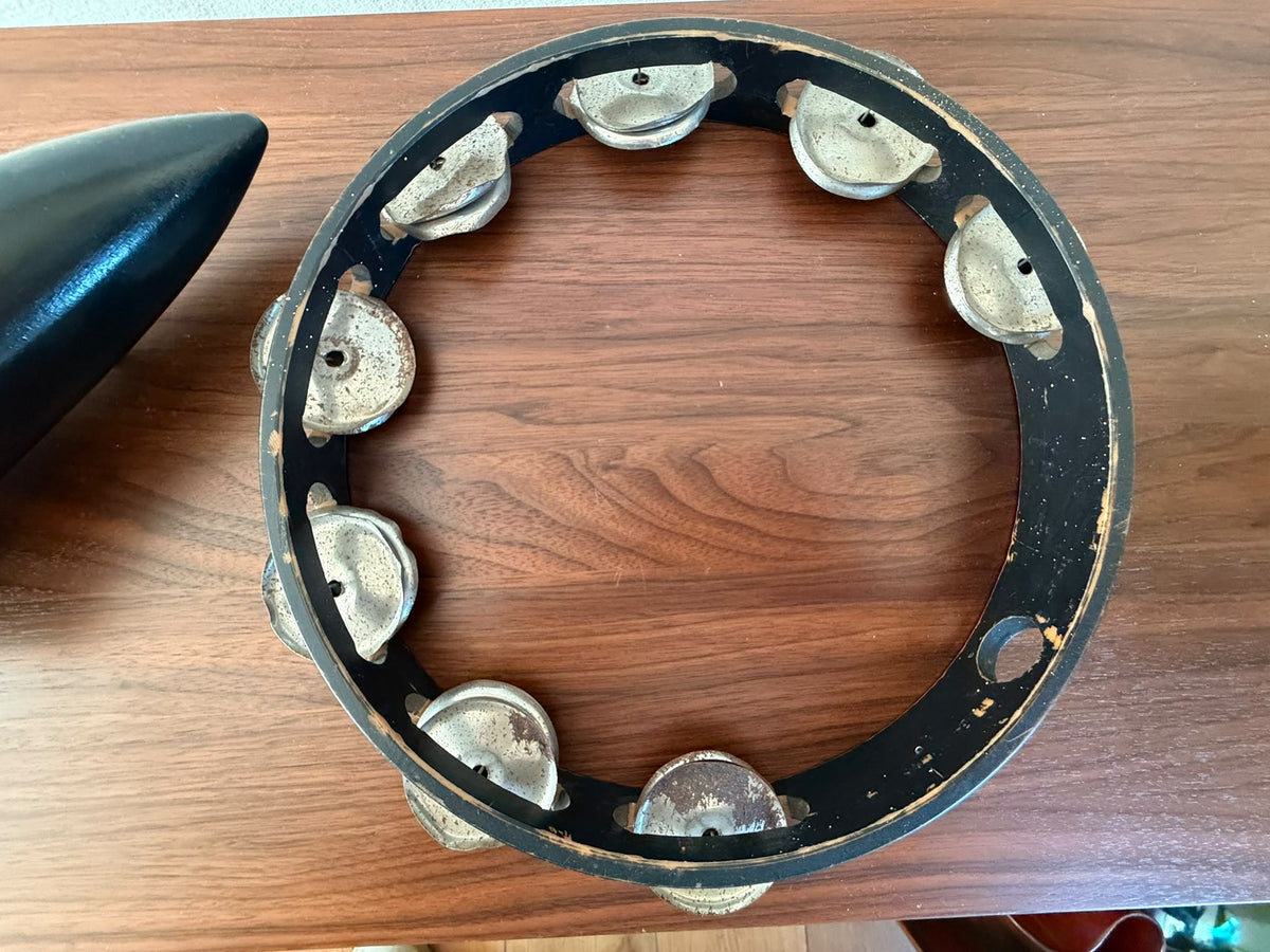 Vintage Schellenring | schwarzes Holz & Metall – Gesamtansicht