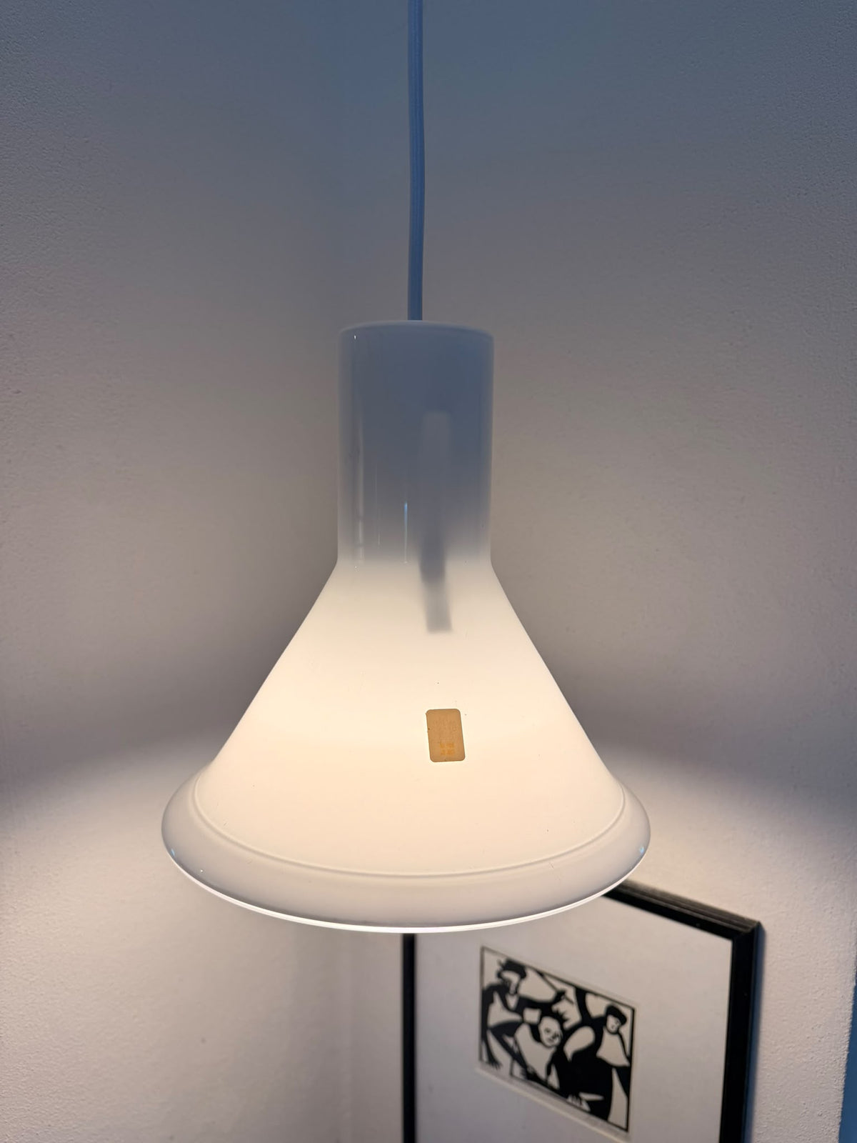 Holmegaard P&T Mini | Michael Bang | weißes Opalglas – Detailaufnahme 3