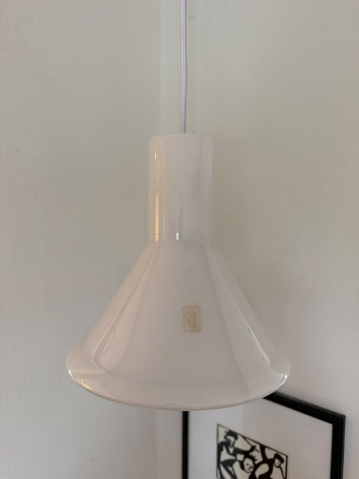 Holmegaard P&T Mini | Michael Bang | weißes Opalglas – Detailaufnahme 4