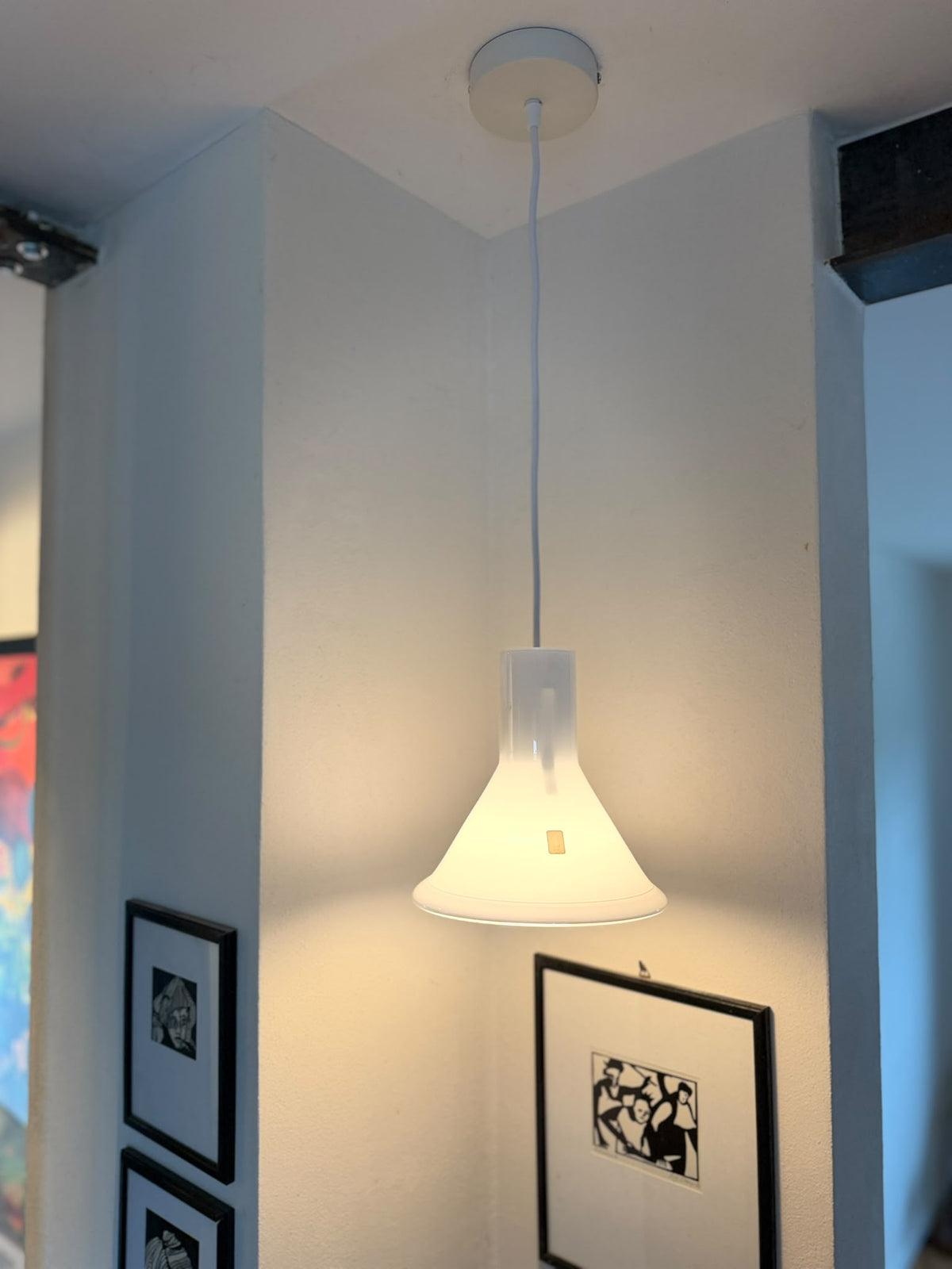 Holmegaard P&T Mini | Michael Bang | weißes Opalglas – Detailaufnahme 5