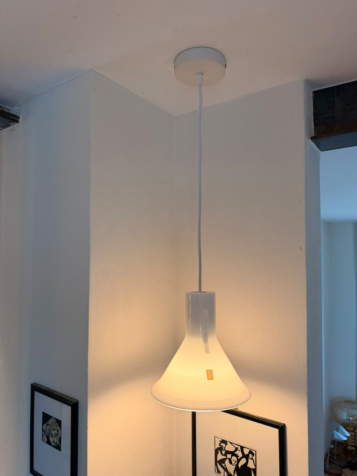 Holmegaard P&T Mini | Michael Bang | weißes Opalglas – Detailaufnahme 11
