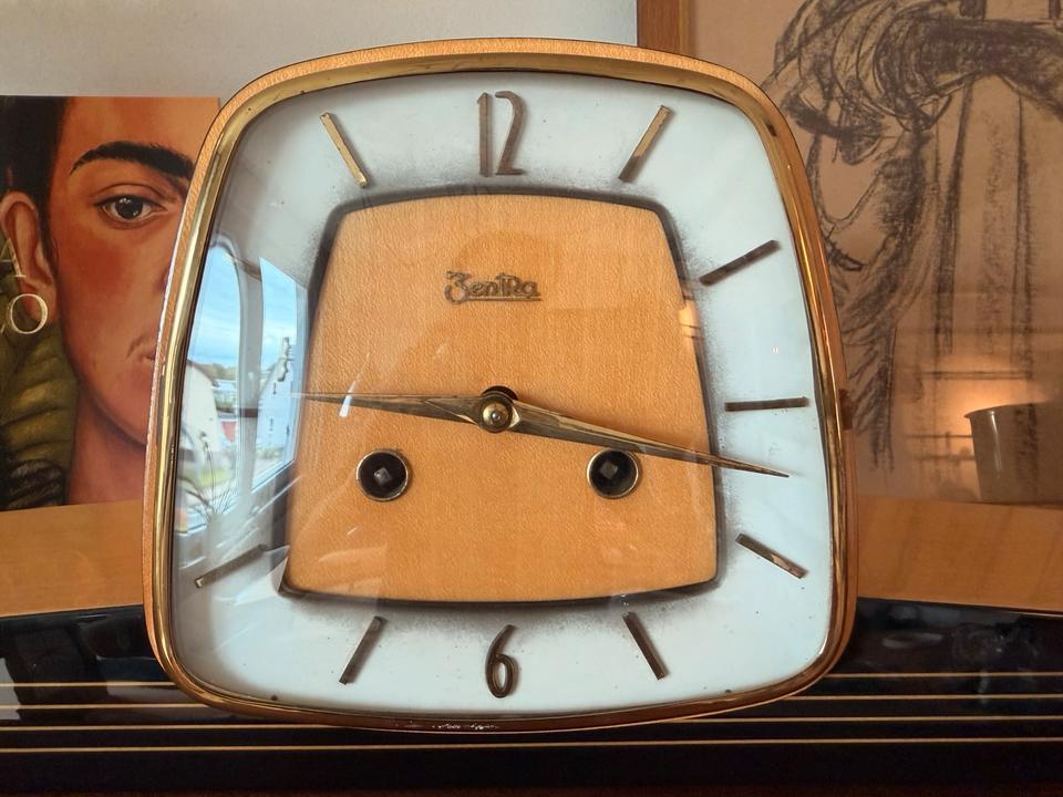 Vintage ZentRa Kaminuhr 50er Jahre Mid Century Design Hermle Werk – Ansicht 2