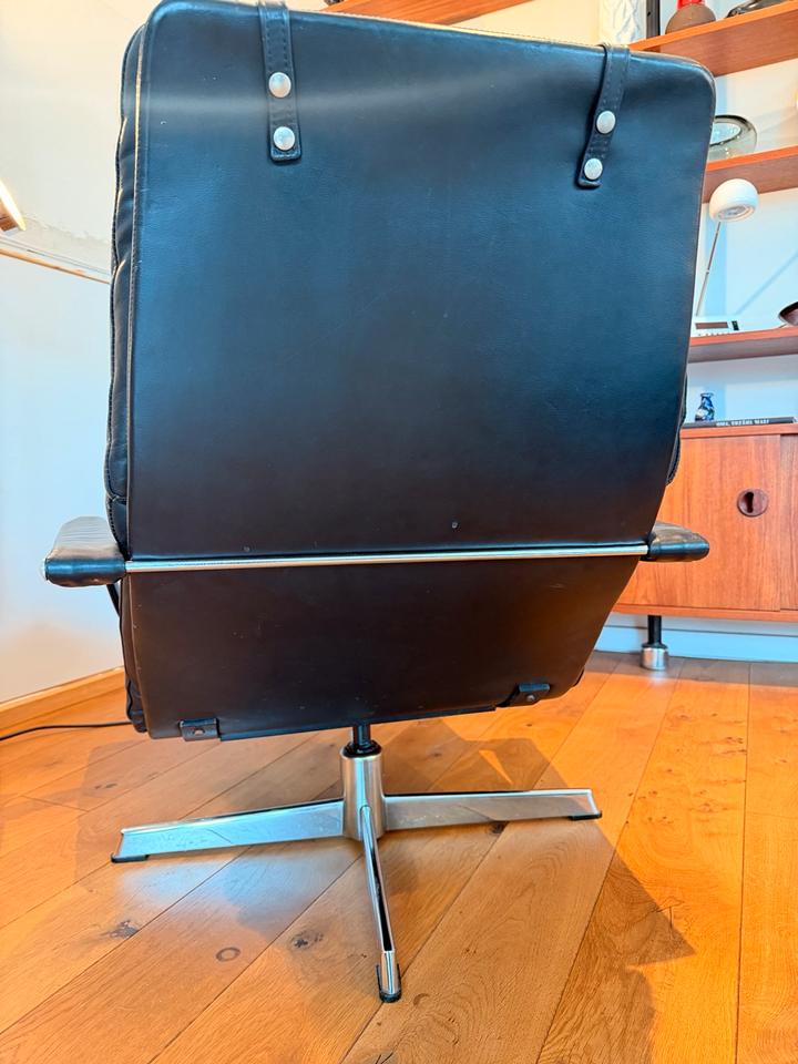 70s Scandinavian Leather Lounge Chair & Ottoman | Skandi – Ansicht 11