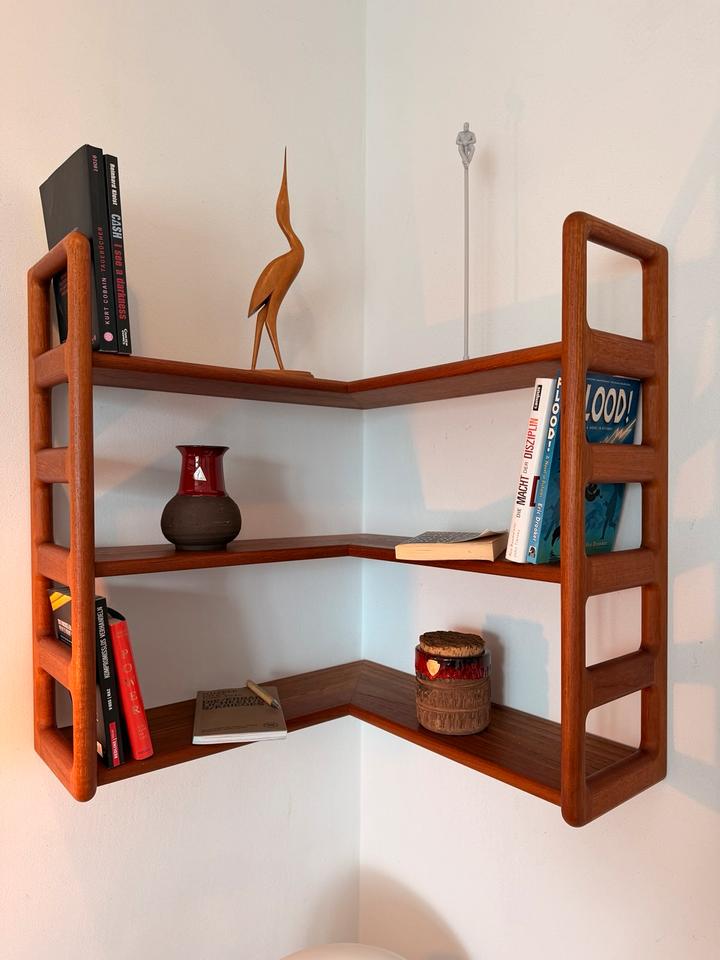 Dyrlund Teak Eckregal | Danish Modern | Made in Denmark
