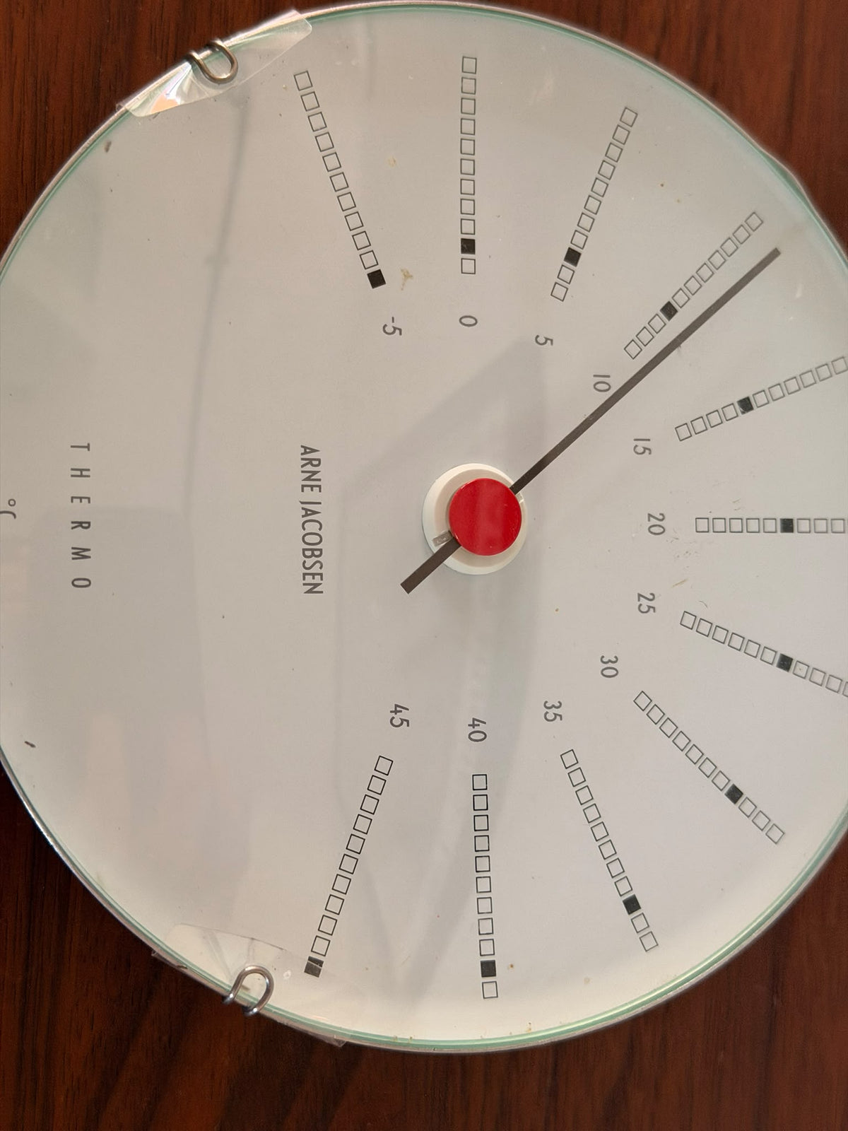 Arne Jacobsen Bankers | Rosendahl Thermometer | Ø 12 cm – Detailaufnahme 2