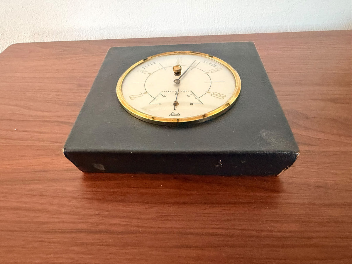 Scholz Barometer mit Thermometer | schwarzes Leder – Detailaufnahme 3