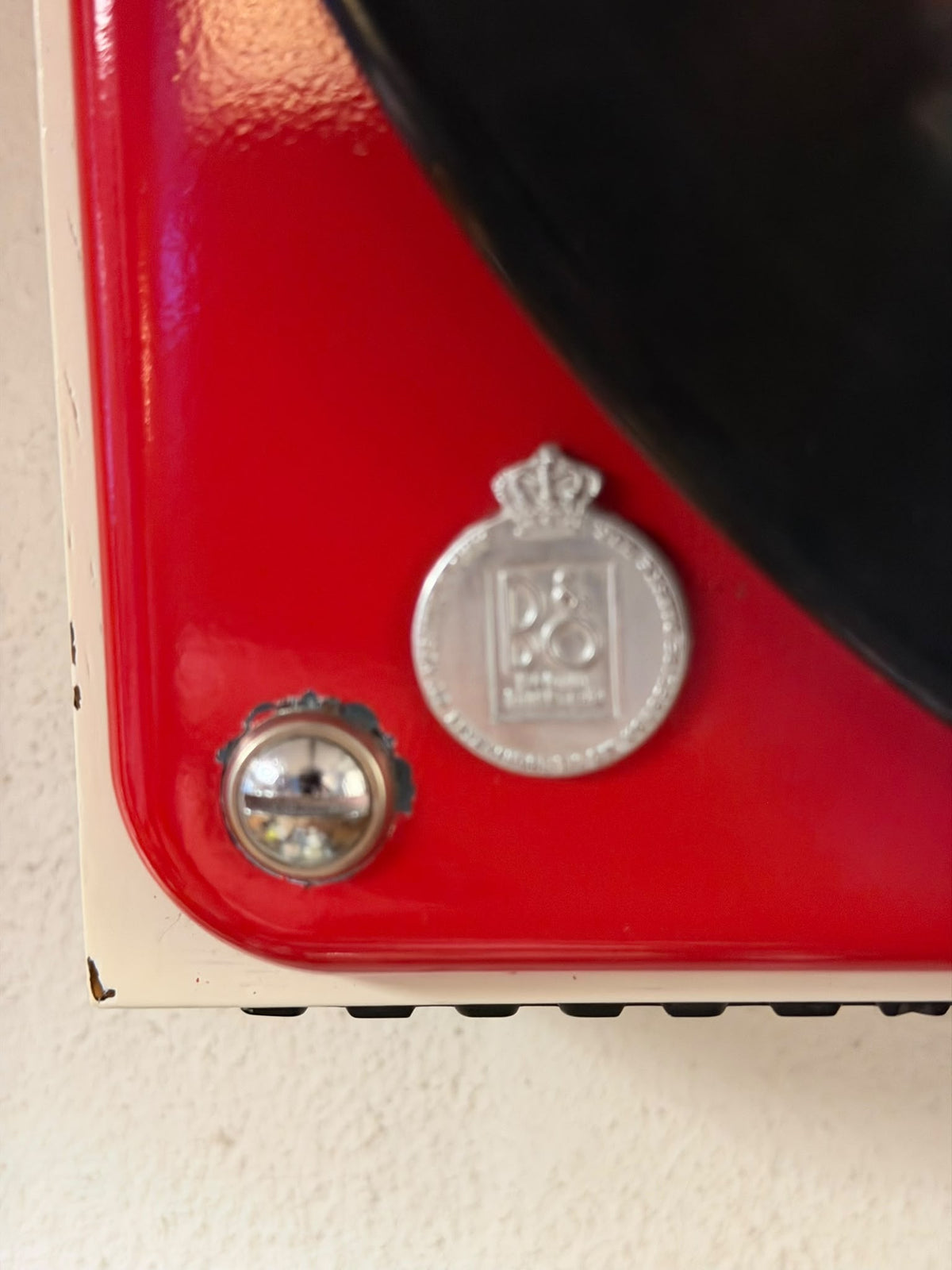 Vyconic Wanduhr | B&O Beogram 1000 & Beatles-Vinyl – Detailaufnahme 7