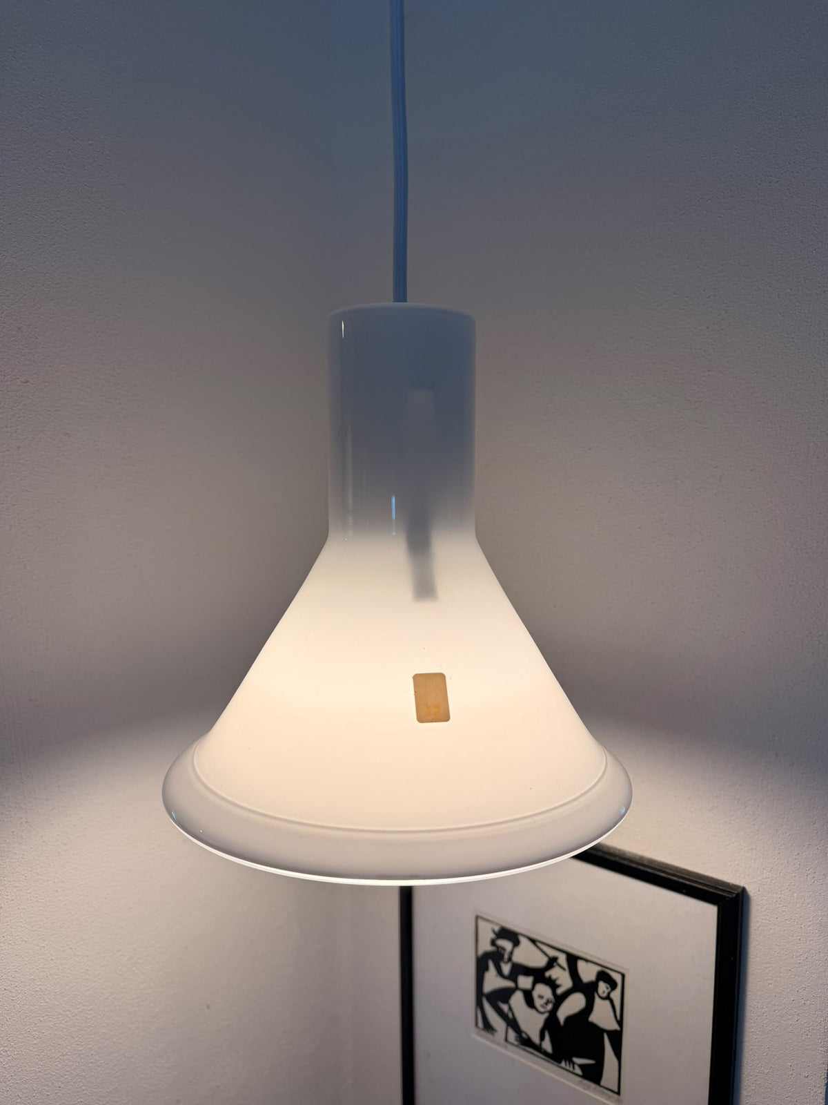 Holmegaard P&T Mini | Michael Bang | weißes Opalglas – Detailaufnahme 6